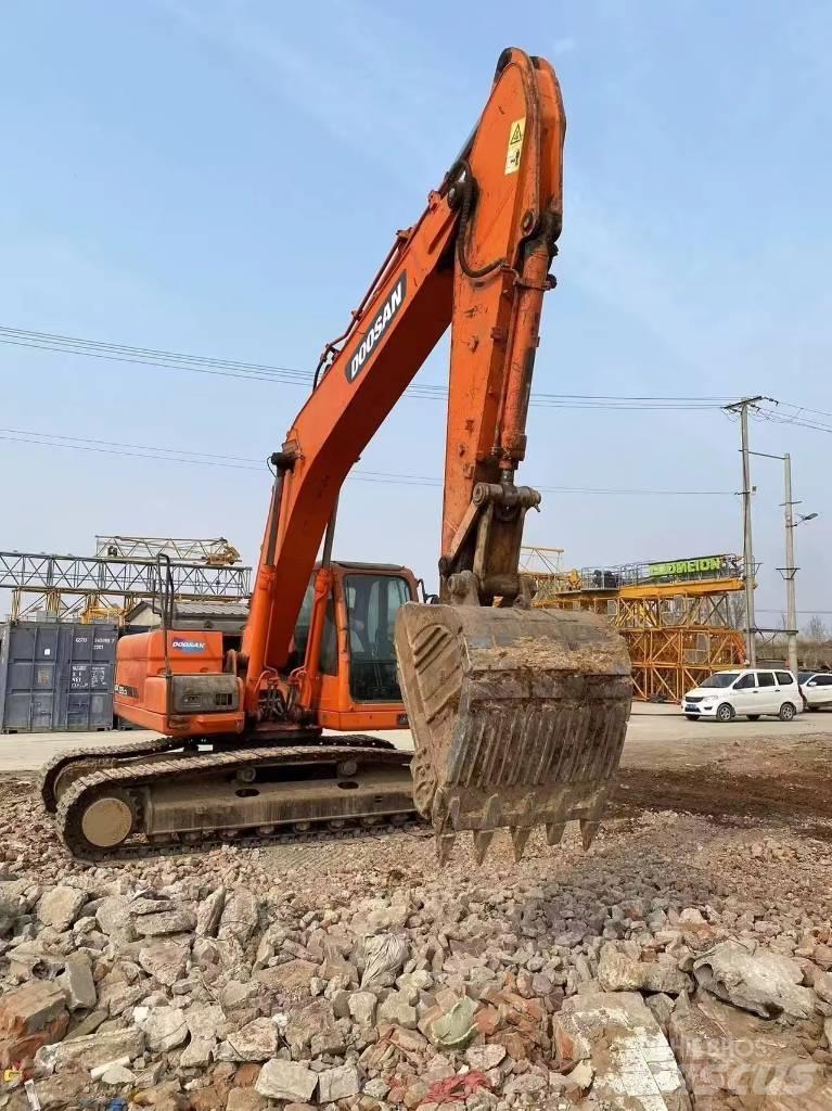 Doosan DX 225 LCA 履带挖掘机
