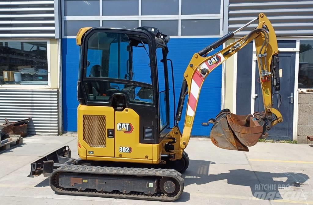CAT 302 小型挖掘机