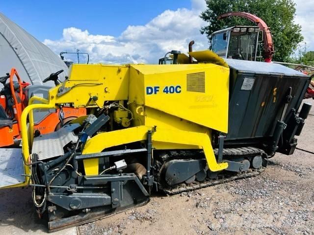 Demag DF 40 C 沥青摊铺机