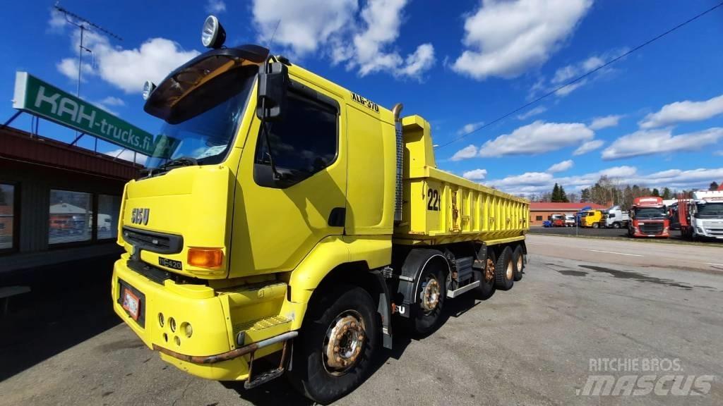 Sisu E11 自卸式货车