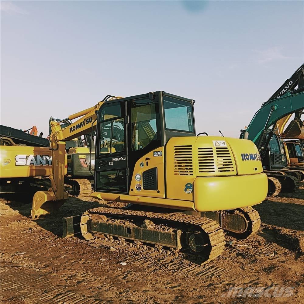 Komatsu PC70-8 中型挖掘机
