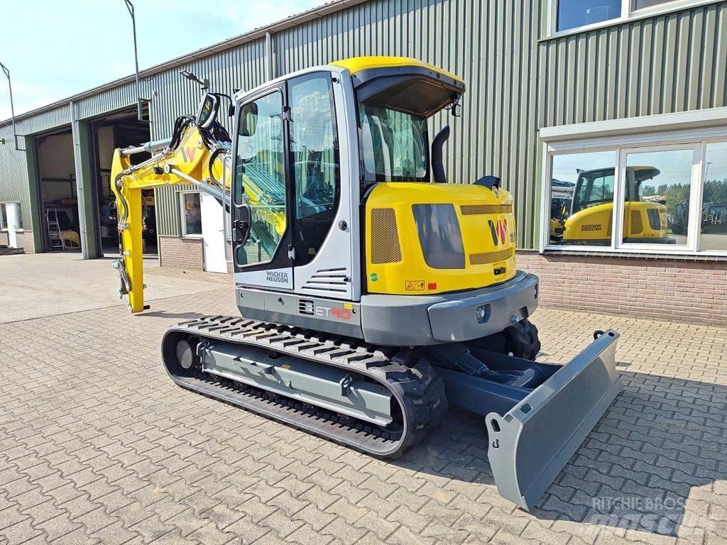 Wacker Neuson ET90 轮式挖掘机