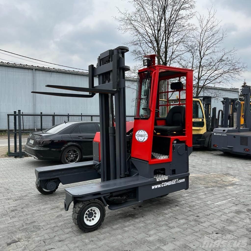 Combilift C4000 四轮前移式叉车