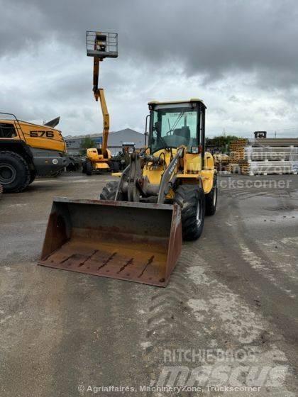 Volvo L 30 B 轮式装载机
