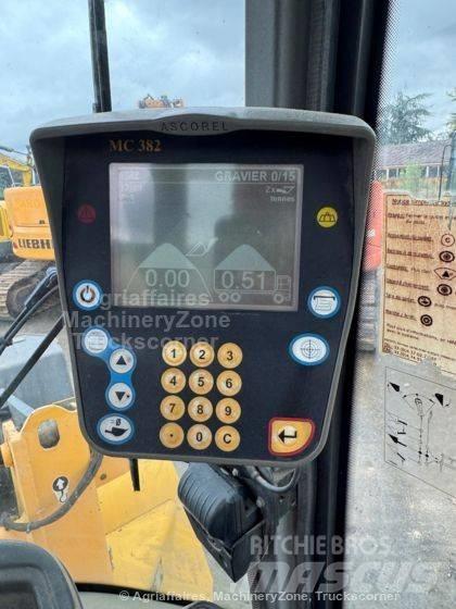 Volvo L 30 B 轮式装载机