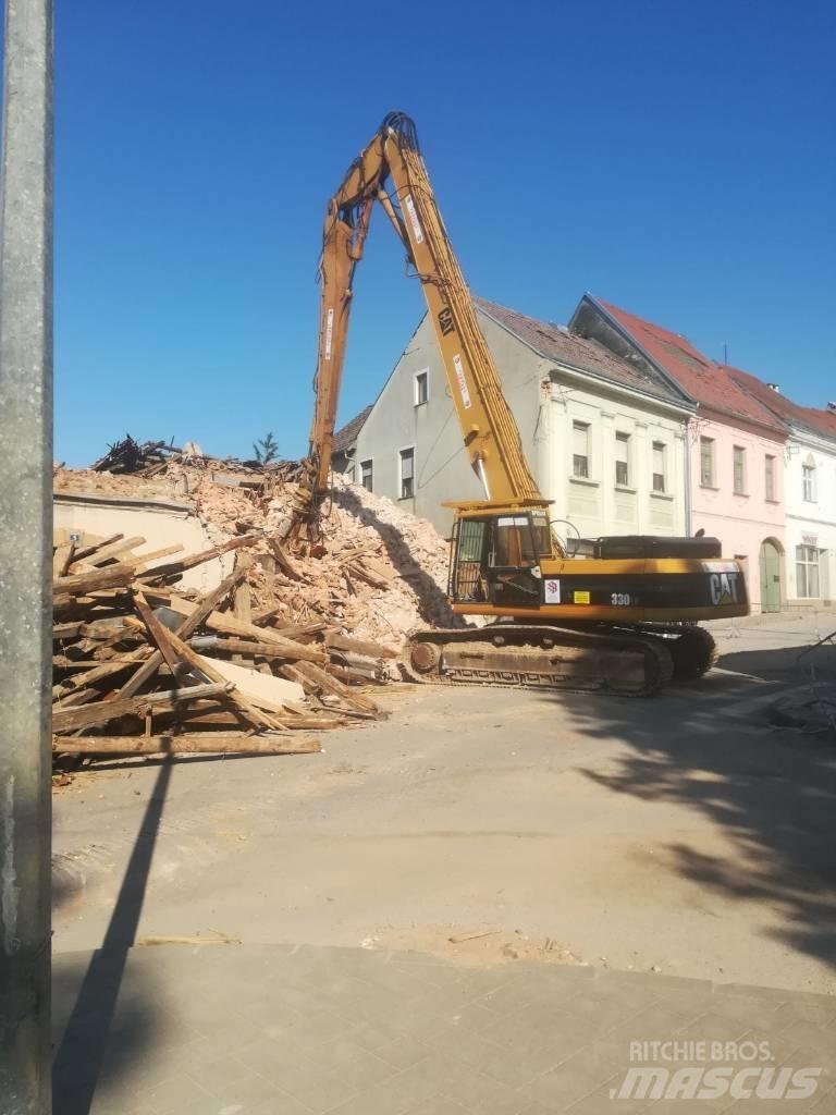 CAT 330 B LN 组装挖掘机