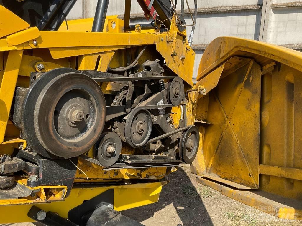 New Holland CX 8.90 联合收割机