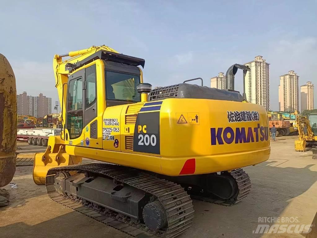 Komatsu pc200-8 履带挖掘机