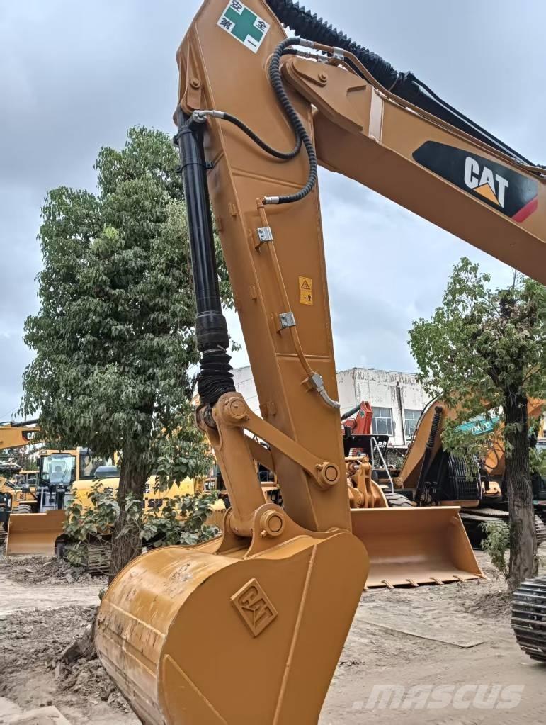 CAT 320 D 履带挖掘机