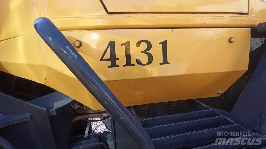 Komatsu WA250PZ-5 轮式装载机