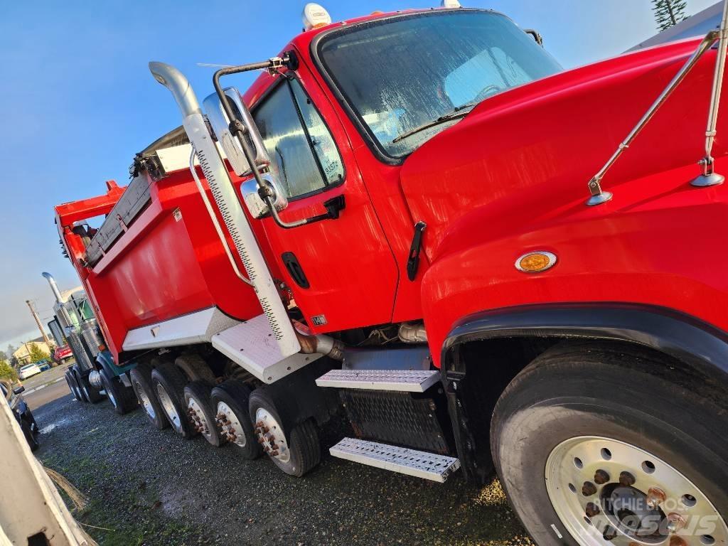 Freightliner 114SD 自卸式货车