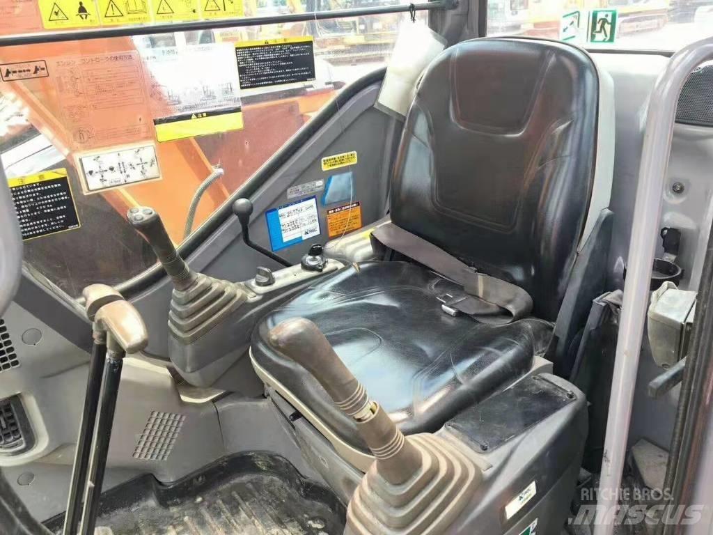 Hitachi ZX75 履带挖掘机
