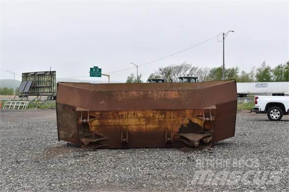 CAT D8N 推铲