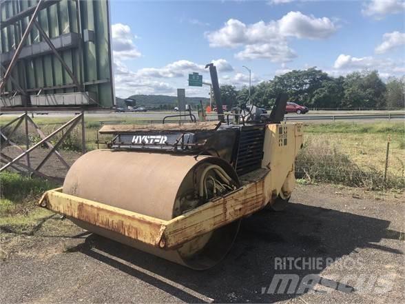 Hyster C627B 单轮压路机