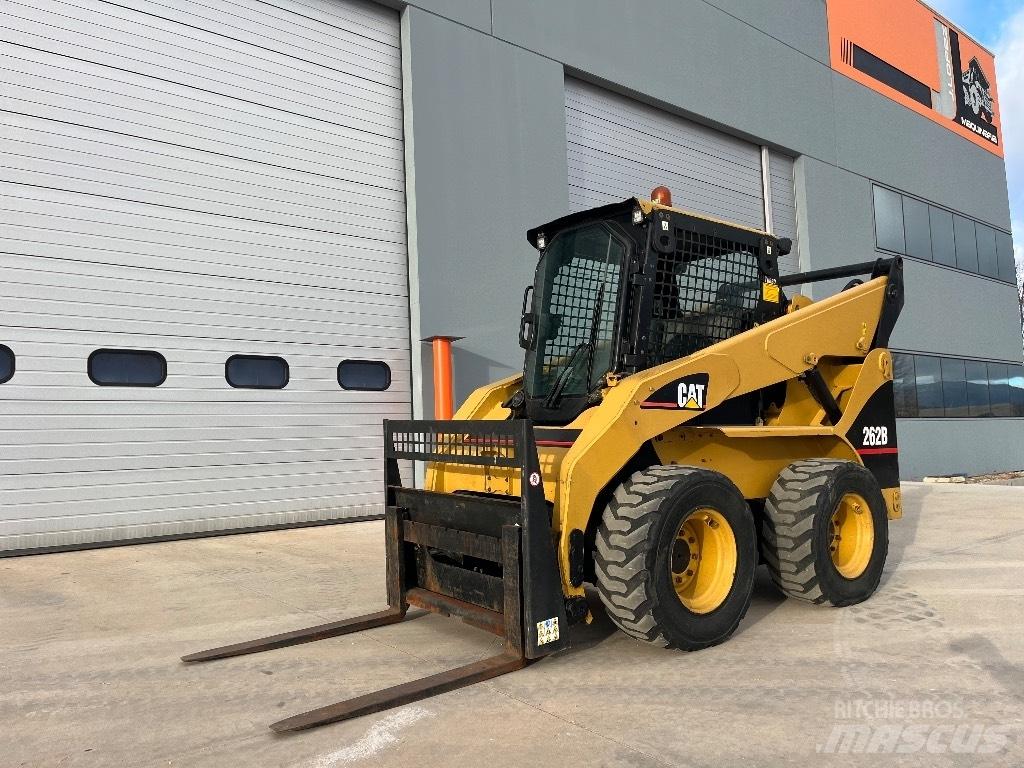 CAT 262 B 滑移装载机