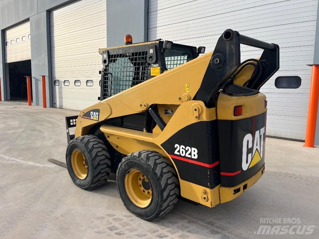 CAT 262 B 滑移装载机