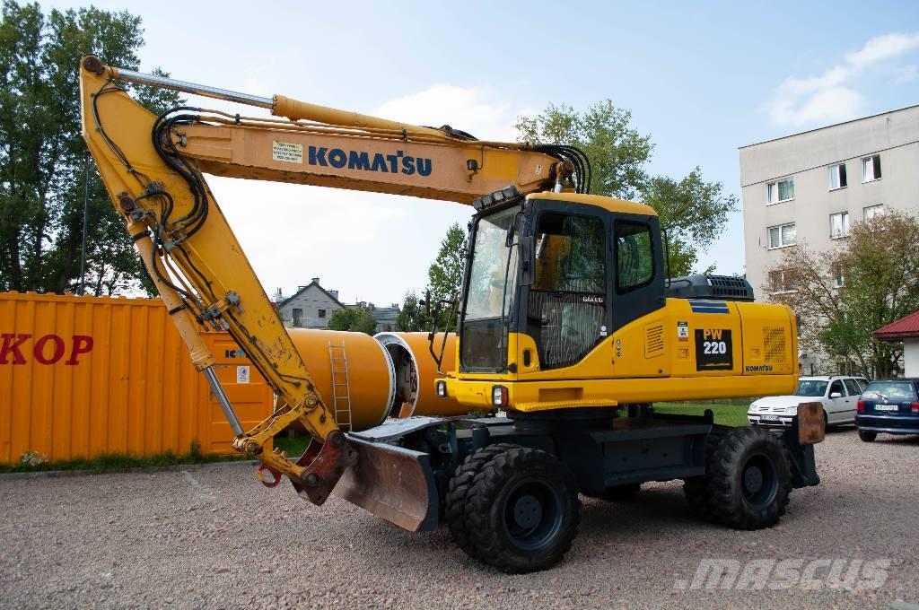 Komatsu PW 220-7 轮式挖掘机