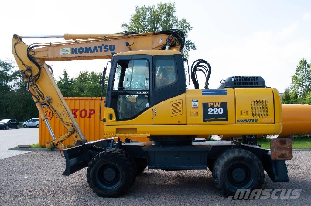 Komatsu PW 220-7 轮式挖掘机