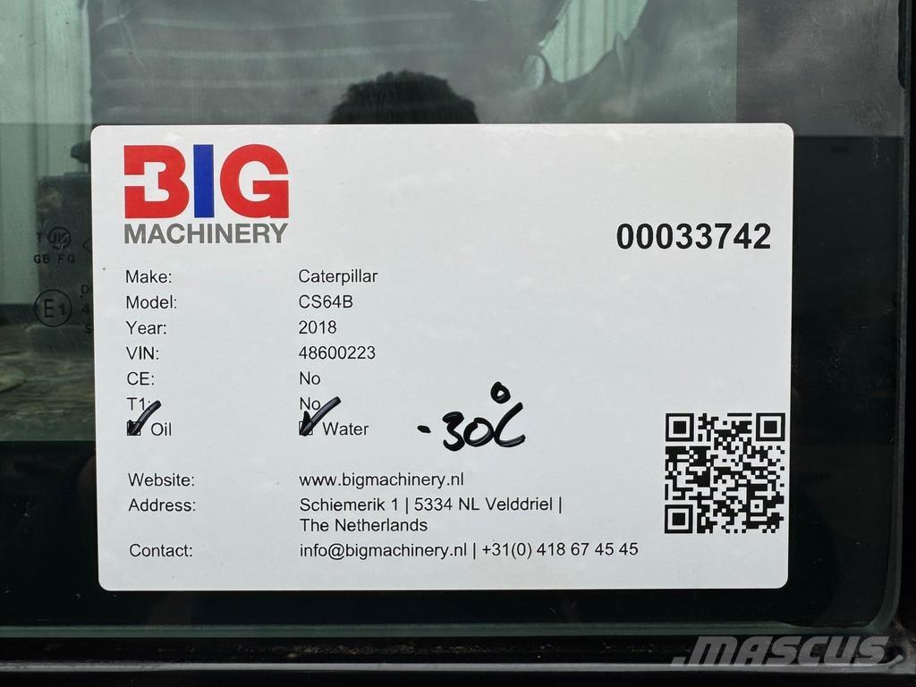 CAT CS64B 单轮压路机