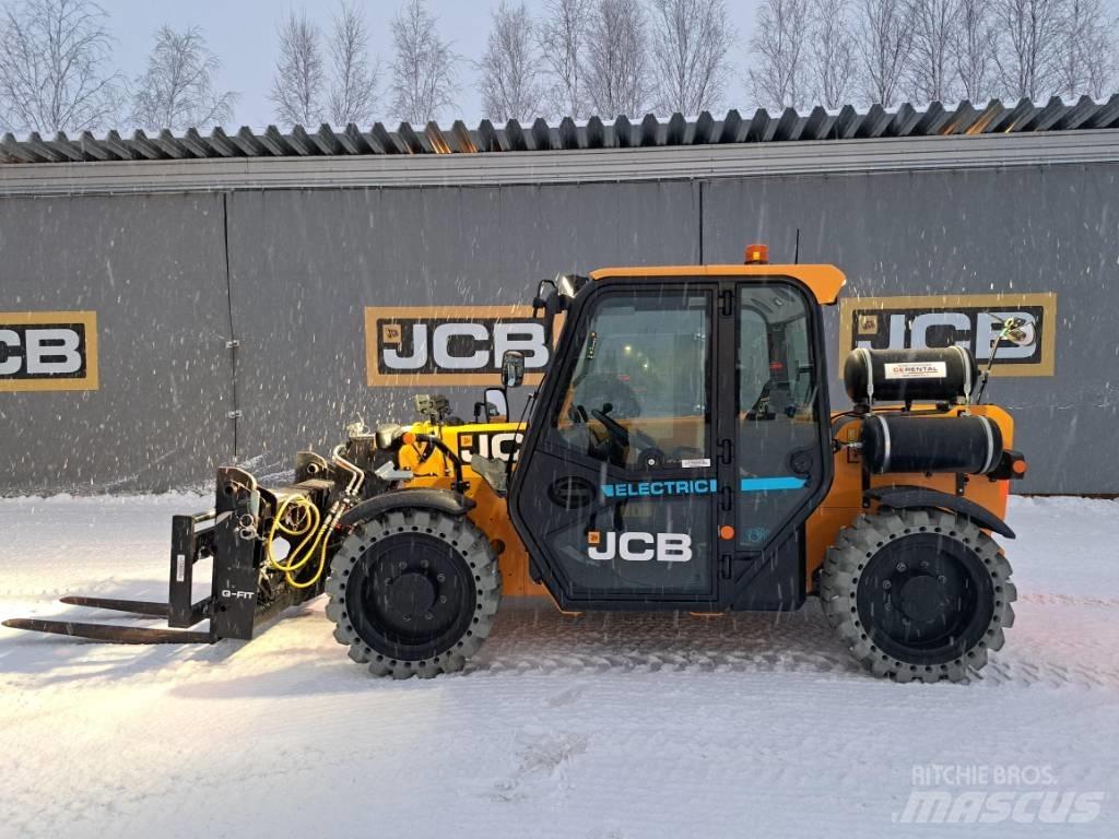 JCB 525-60E 伸缩臂叉装车|叉装车