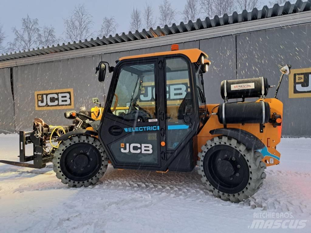 JCB 525-60E 伸缩臂叉装车|叉装车