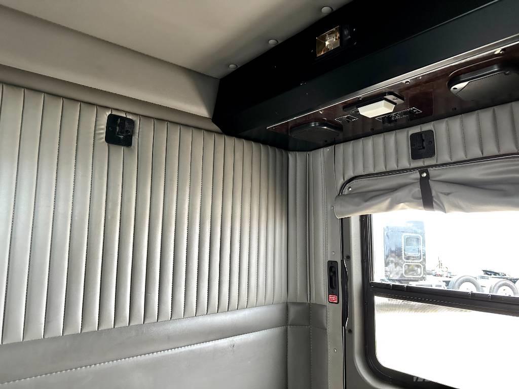 Kenworth T 800 牵引车