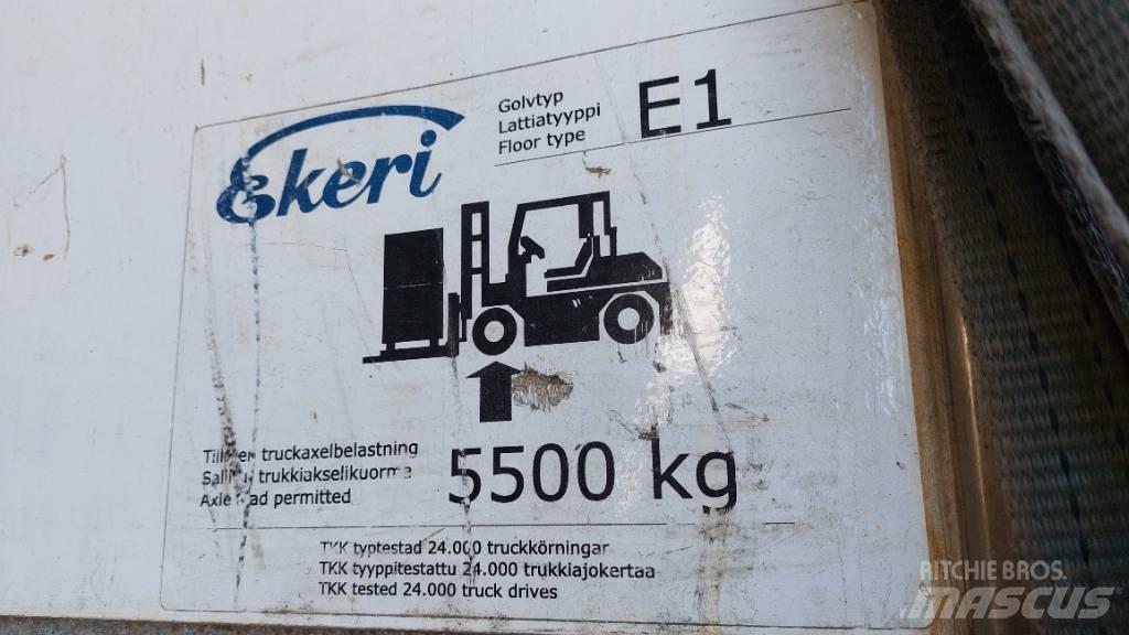 Ekeri T3-A 半挂厢式车