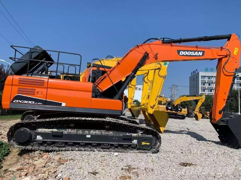 Doosan 300 履带挖掘机
