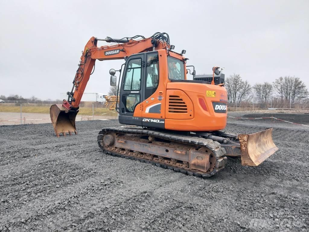 Develon DX 140 LCR-5 履带挖掘机