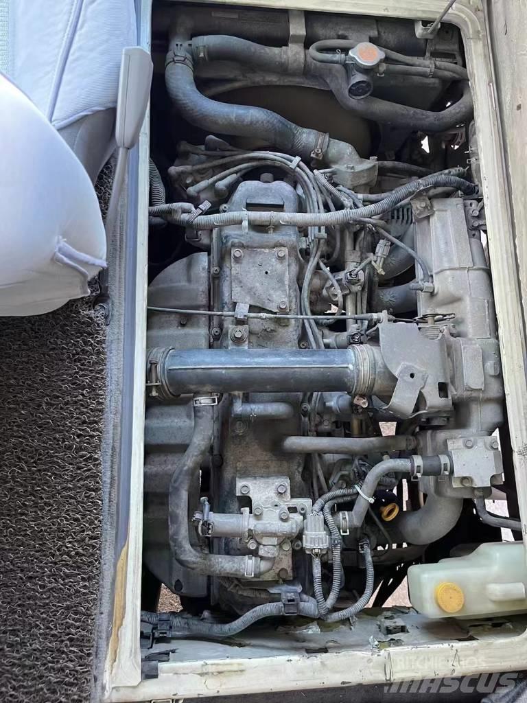 Nissan Civilian 公路客运汽车