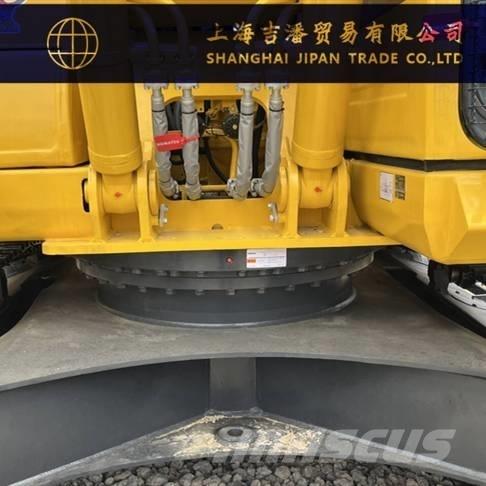 Komatsu PC 220 履带挖掘机