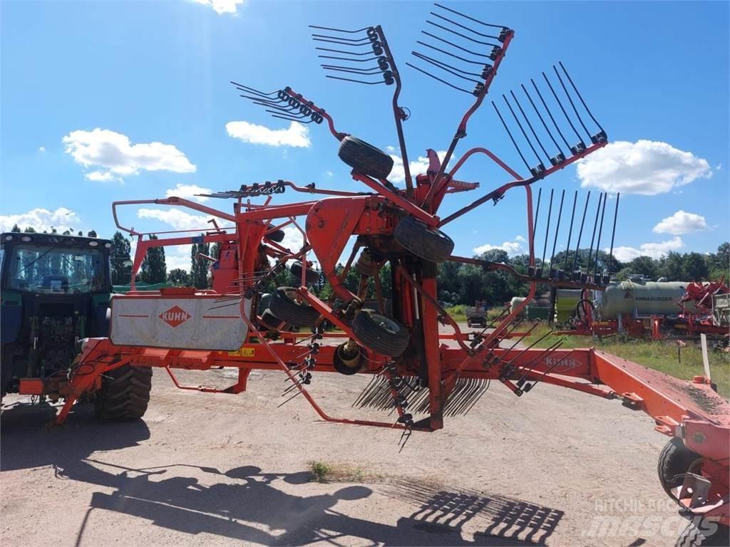 Kuhn GA 7302 料堆整形机