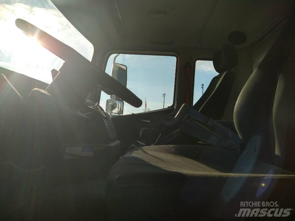 Autocar Xpert 垃圾车