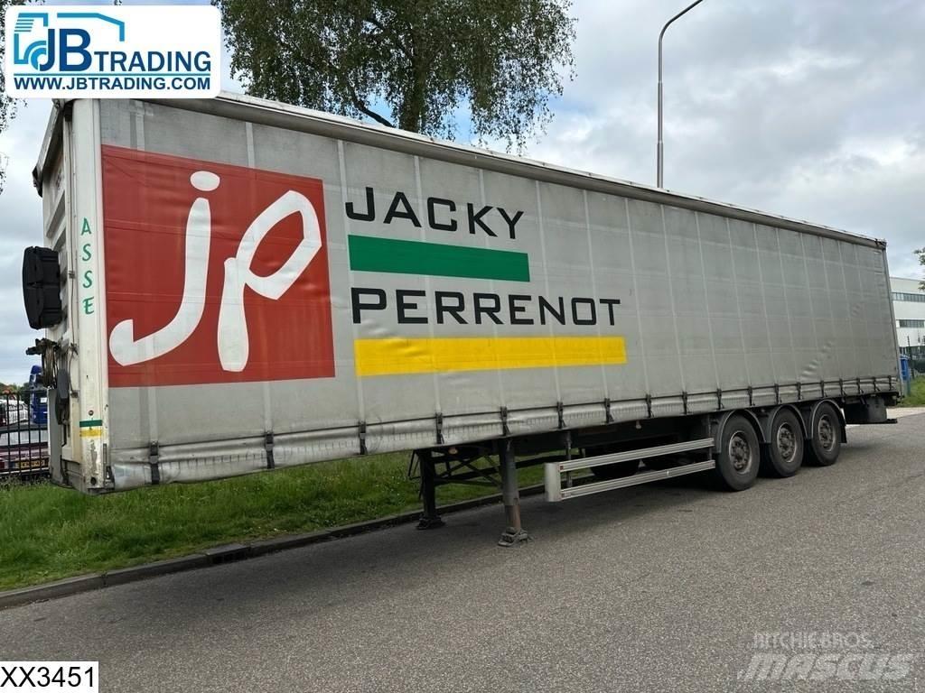 Fruehauf Tautliner 侧帘半挂车