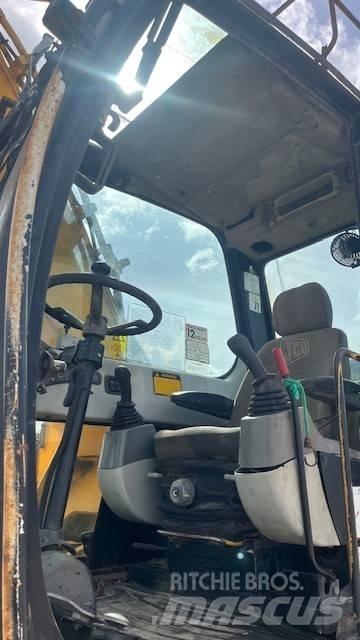 JCB JS 175 W 轮式挖掘机