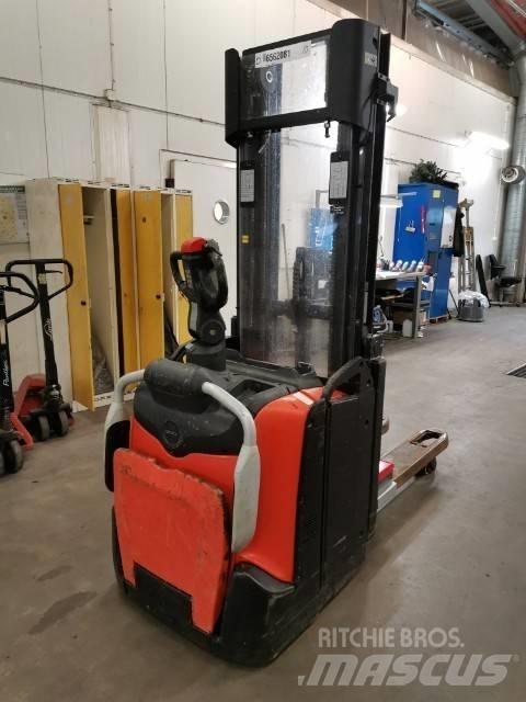 Toyota SPE120L 手推堆垛车
