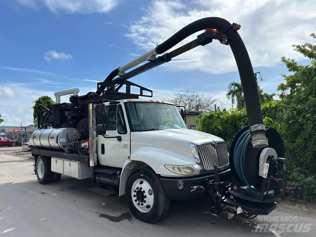 International 4300 组合/真空油槽车