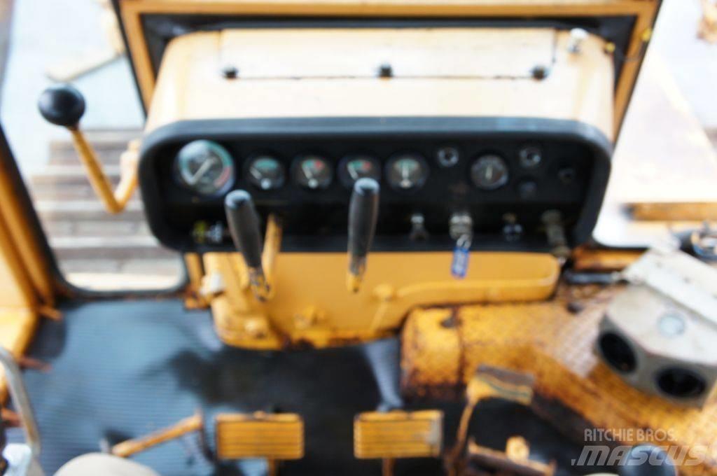 Komatsu D155A-1 推土机