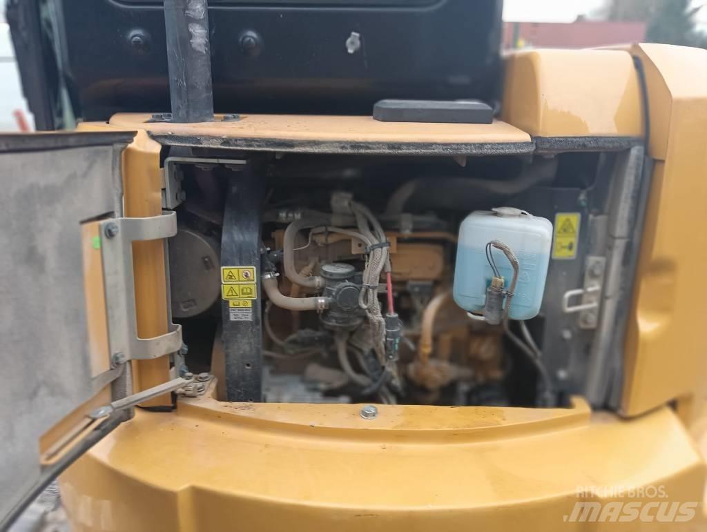 CAT 305 E CR 小型挖掘机