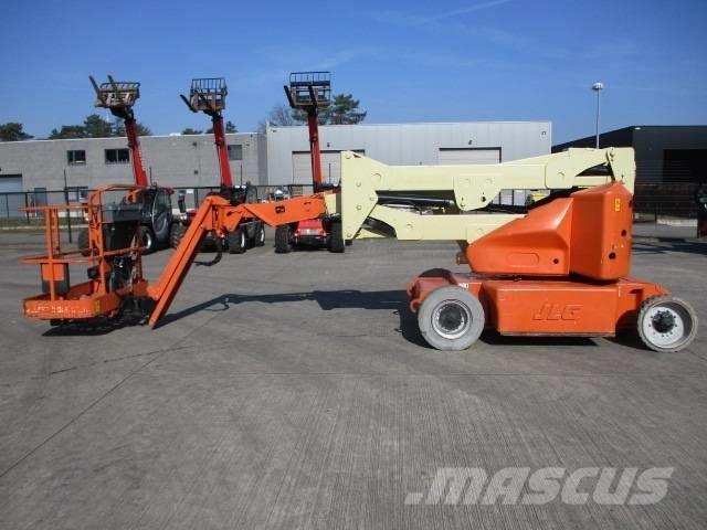 JLG E 400 AJPN (817) 自走式伸缩臂升降机