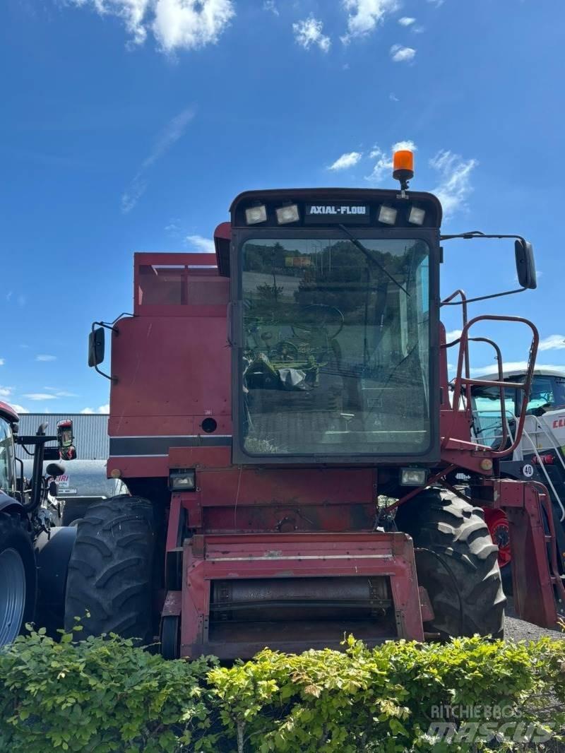 Case IH 1680 Axial 联合收割机