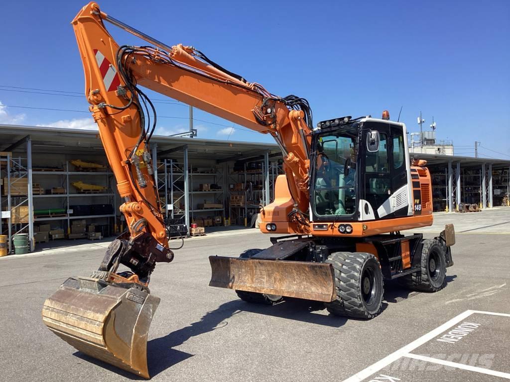 Komatsu PW 148-11 轮式挖掘机