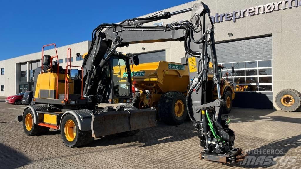Volvo EWR130E 轮式挖掘机