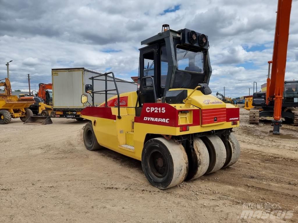 Dynapac CP 215 胶轮压路机