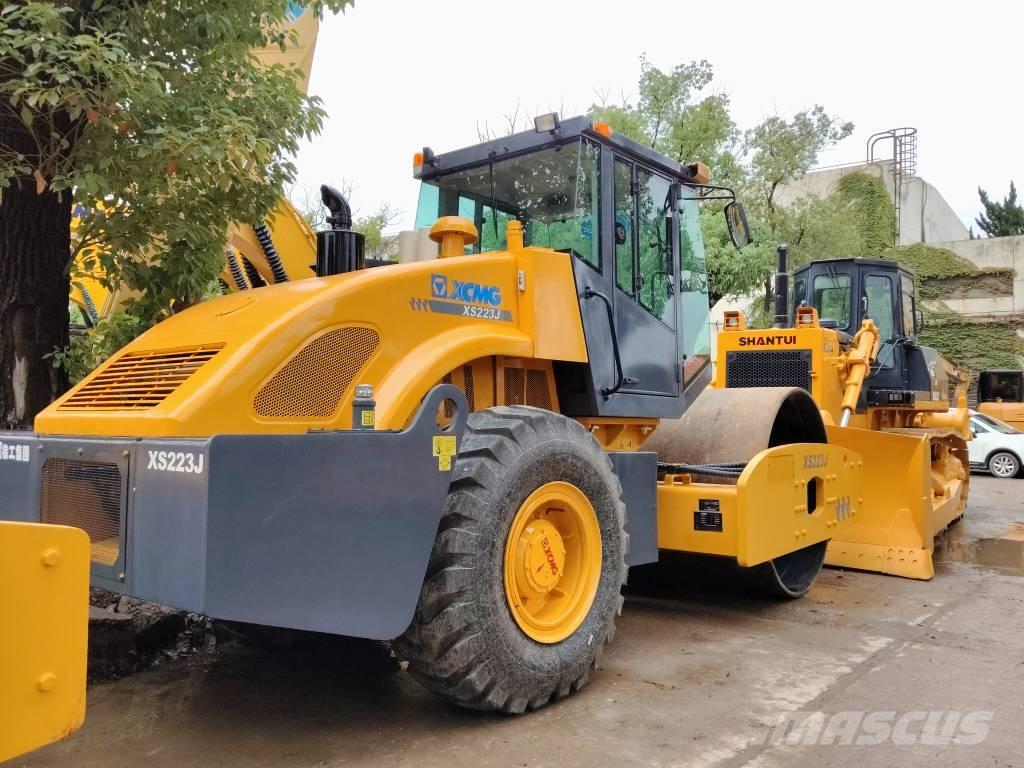 XCMG XS 223 J 单轮压路机
