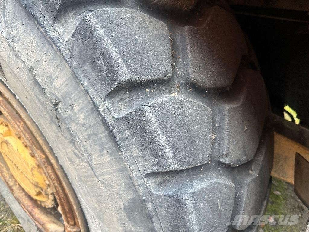 Volvo BM A25 6x6 铰接式自卸车