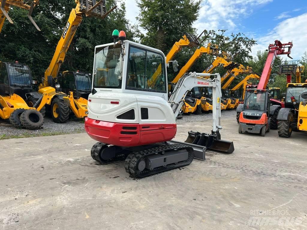 Takeuchi TB 230 小型挖掘机