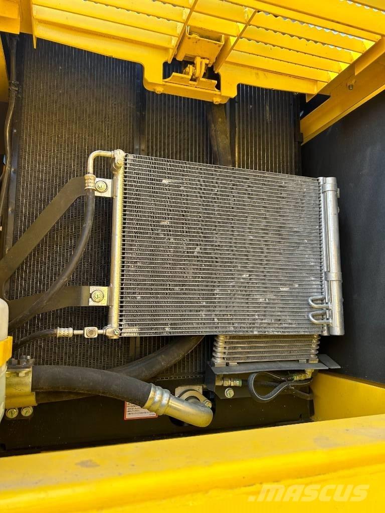 Komatsu PC 240 履带挖掘机