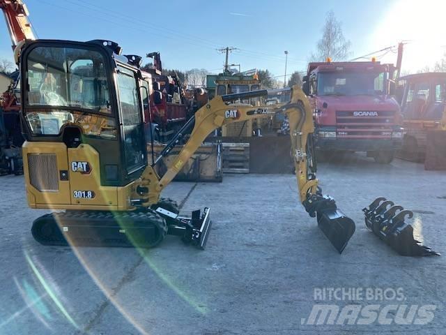CAT 301.8 小型挖掘机