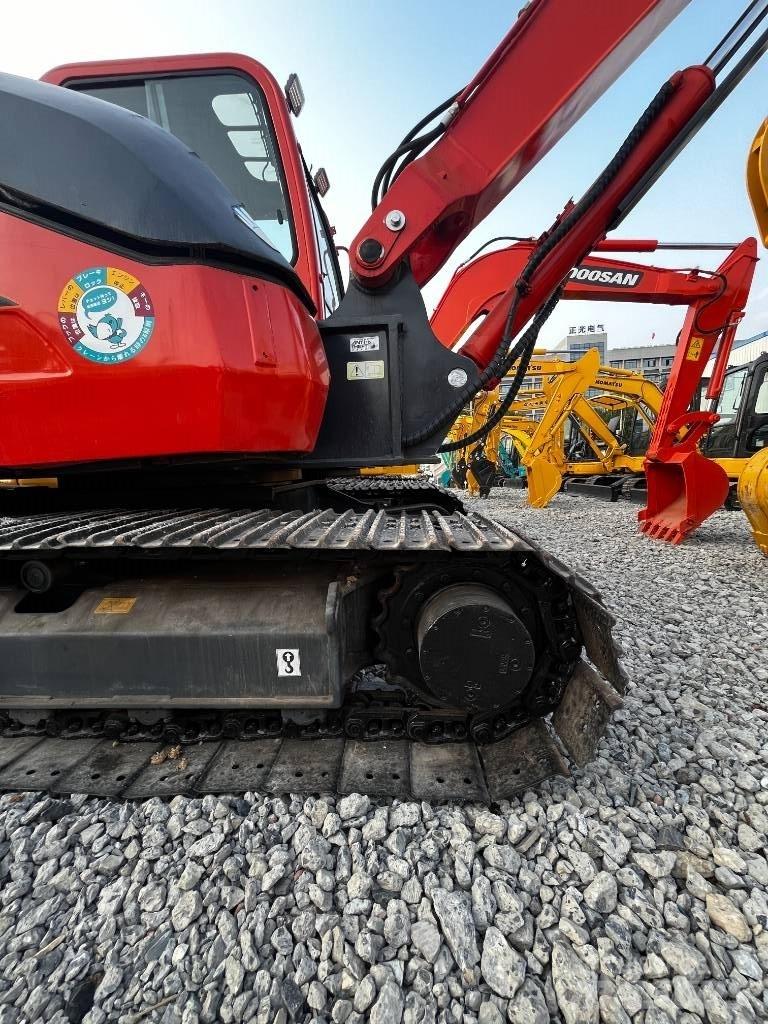 Kubota KX 080-3 中型挖掘机